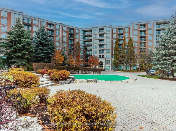 28 William Carson Cres Unit 803, Toronto, ON M2P 2H1