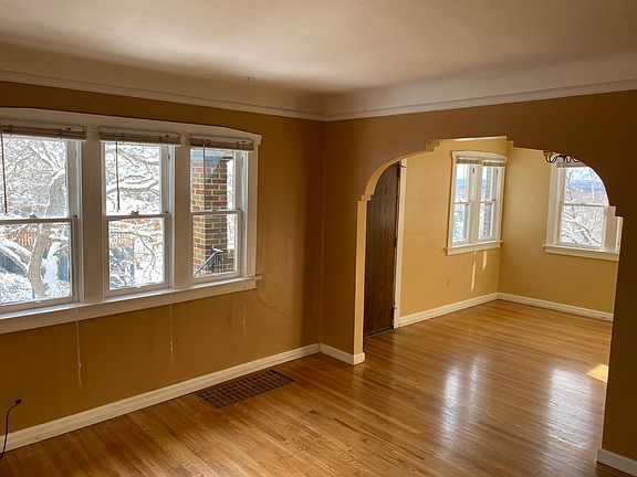 2nd image of 1279 E Roosevelt Ave