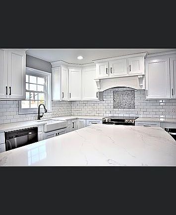 3rd image of 24 Spyglass Ln