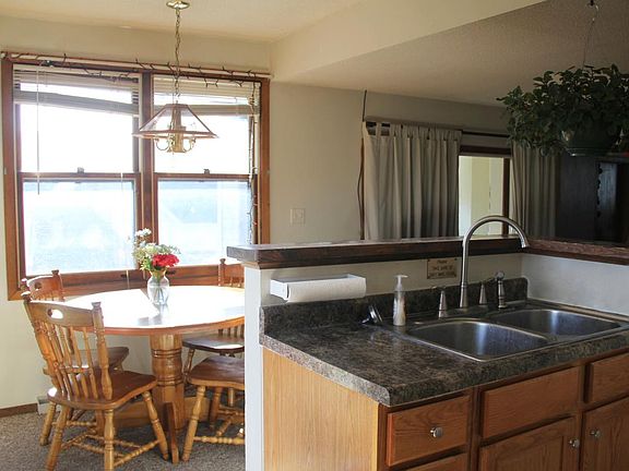 Apt. 4 - Kitchen & Dining