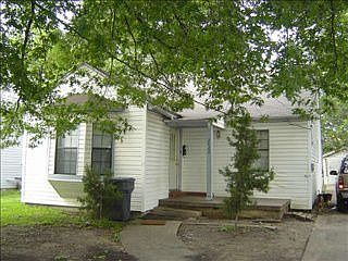 2nd image of 2422 N Prairie Ave
