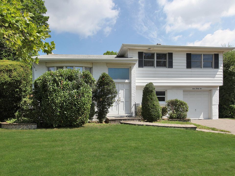 1st image of 725 Jeffrey Dr