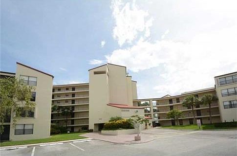 2nd image of 2314 S Cypress Bend Dr APT 615