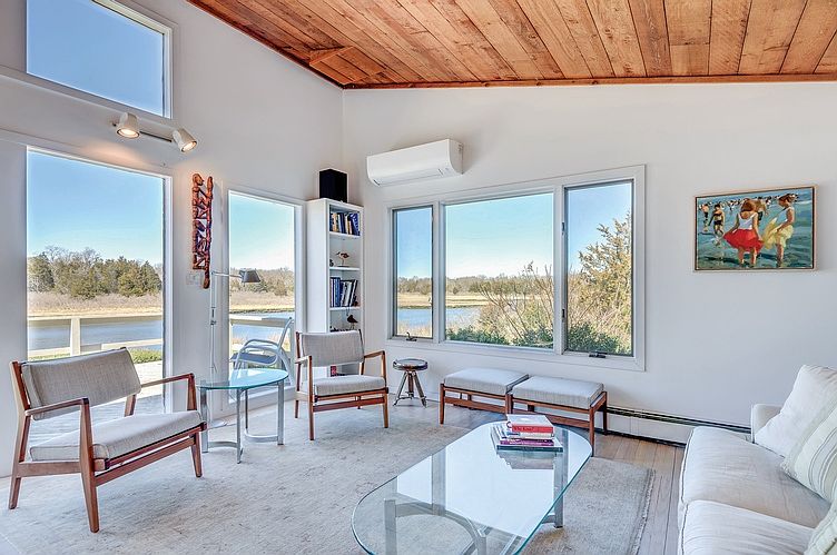 1st image of 15 Harbor Ln