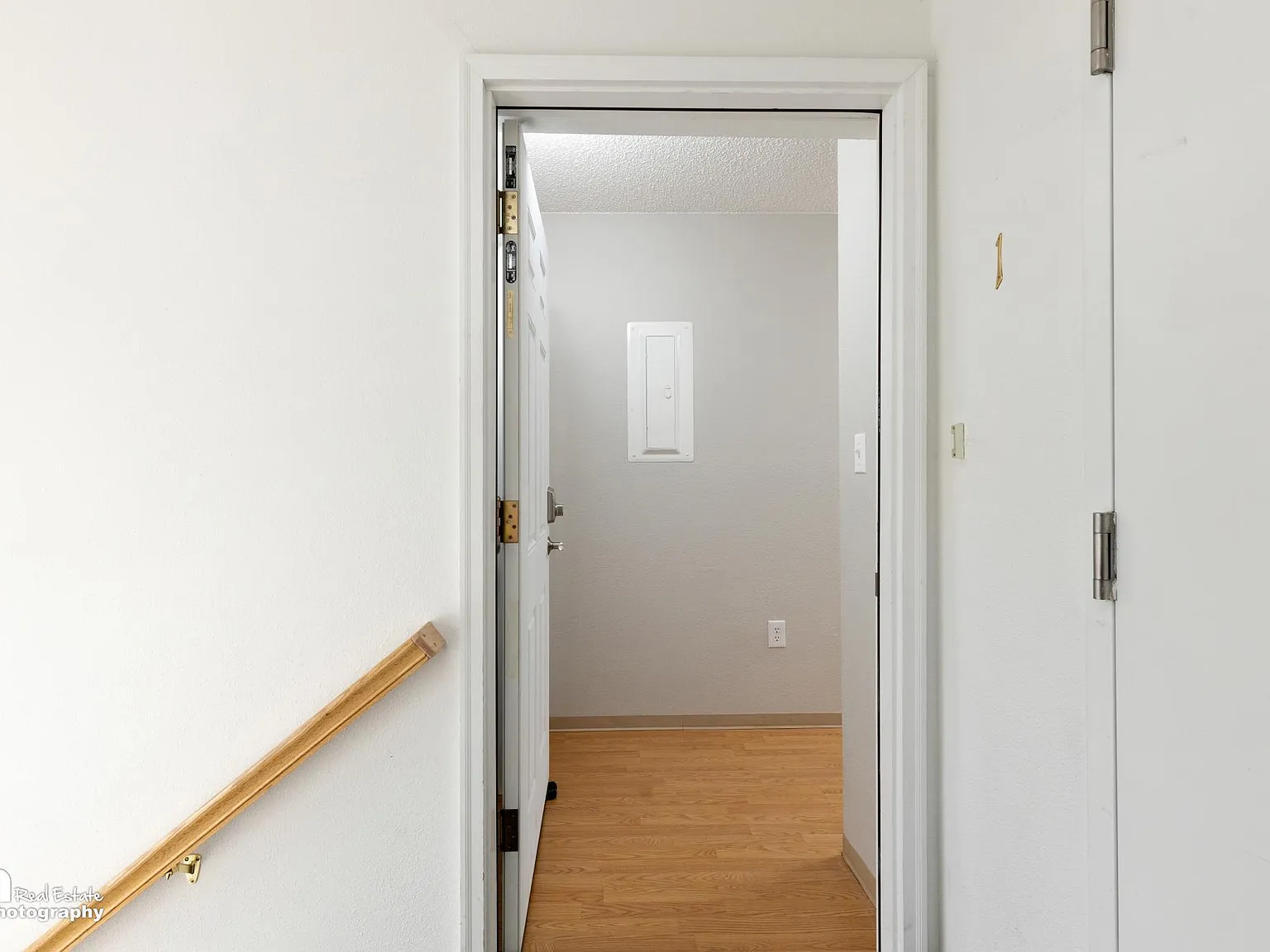 3 bed, 940 sqft, $1,800 — Photo 2