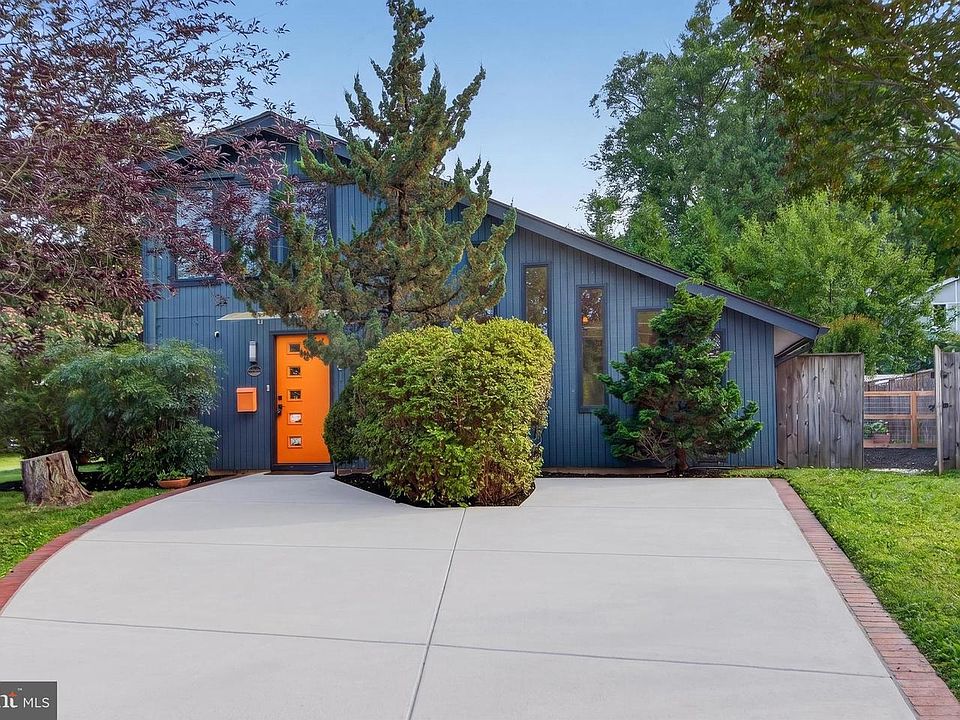 1st image of 7901 Sycamore Dr