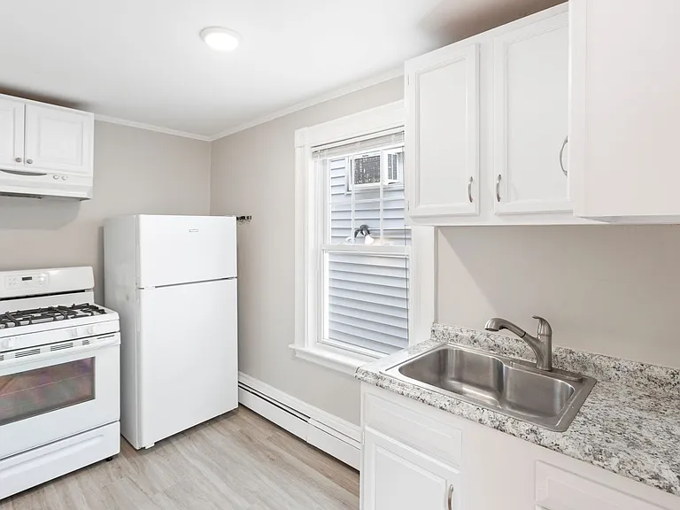 248 Rantoul St — Photo 12