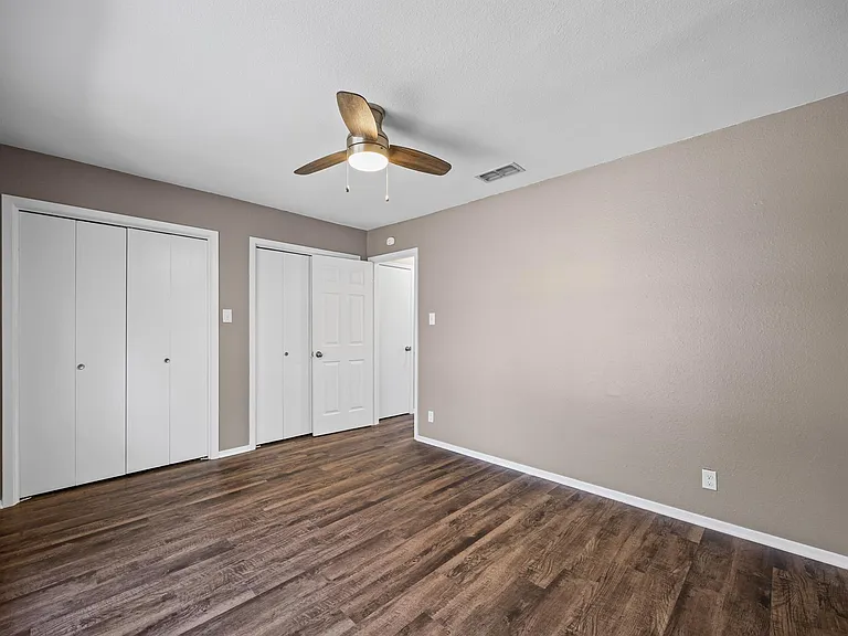5215 Saint Georges Grn #D — Photo 12