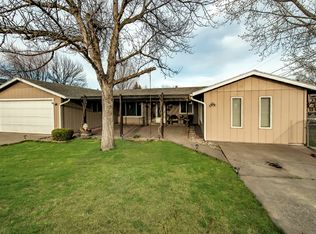 31 SW Academy Way, College Place, WA 99324