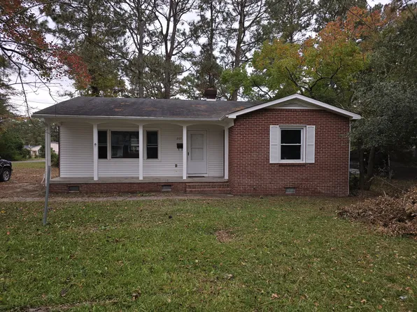 207 Pierce Rd, Kinston, NC 28501