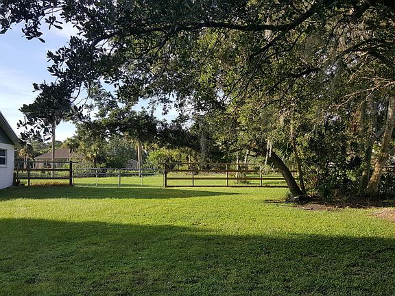 5th image of 3820 Arrowsmith Dr