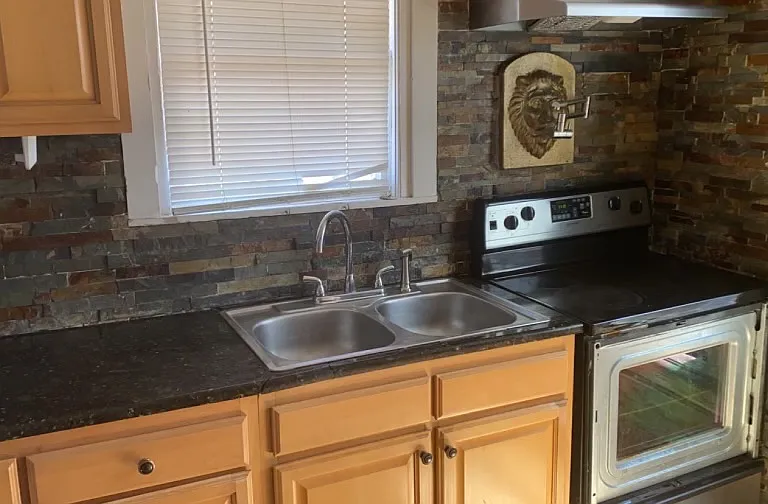 1120 Fargo St S — Photo 13