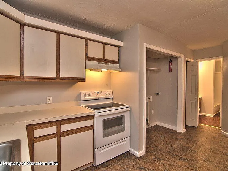 1418 N Main Ave #C — Photo 14