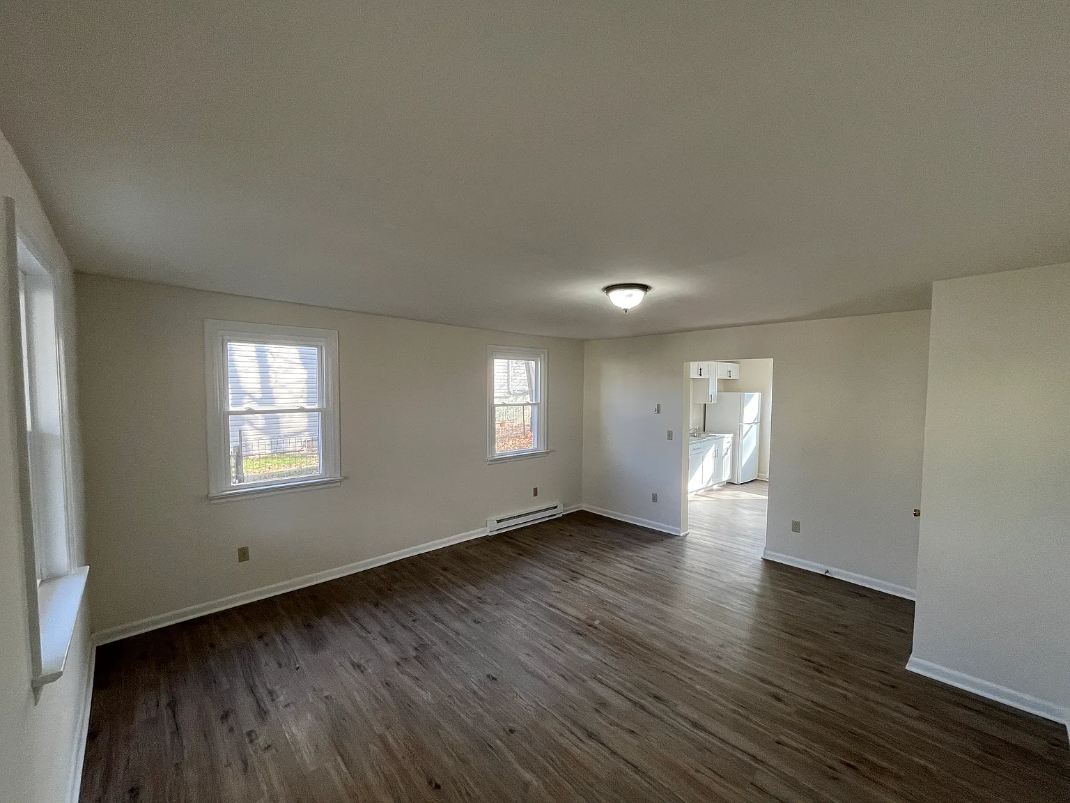 3 bed, 1200 sqft, $1,250 — Photo 3