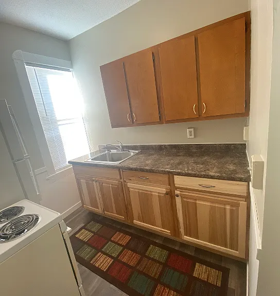 618 10th Ave N #3 — Photo 8