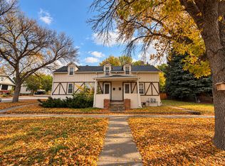 302 4th St NE, Mandan, ND 58554