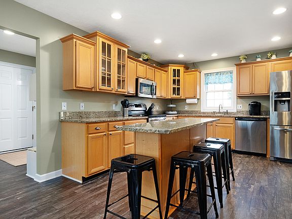 4th image of 6168 Heath Cross Dr