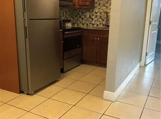 2016 NE 17th Ct #11, Fort Lauderdale, FL 33305