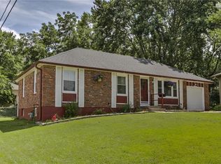 4008 S Milton Dr, Independence, MO 64055