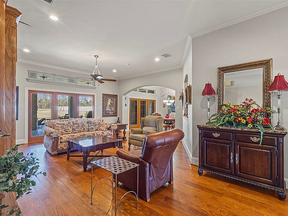 5th image of 143 Southwood Dr