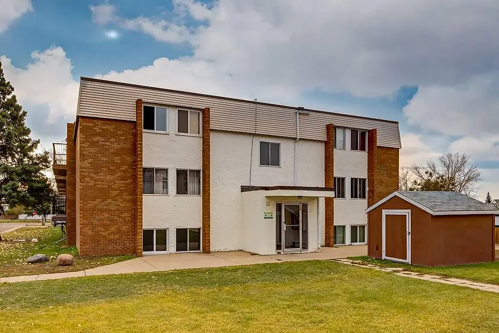 Greenbrook Apartments — Photo 1
