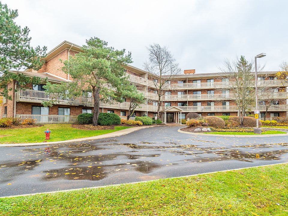1st image of 1600 Wedgewood Dr APT 413