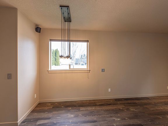 3rd image of 8025 NE 62nd Cir