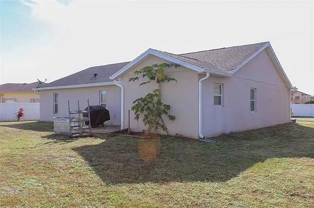 242 Abbotsbury Dr — Photo 25