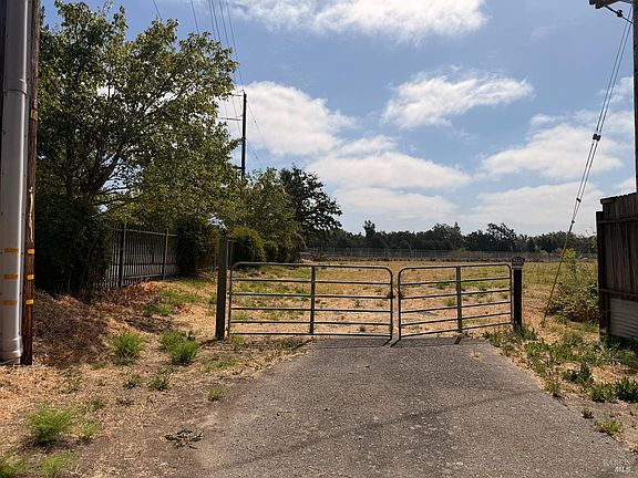 4th image of 8660 Windsor Road