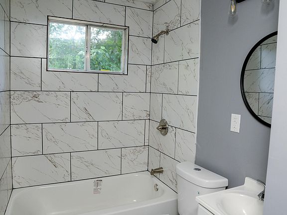 4th image of 3105 Yale Ave #3105