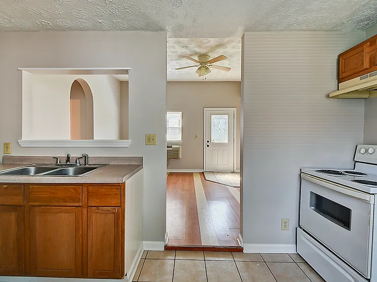 1409 Union St #2 — Photo 11