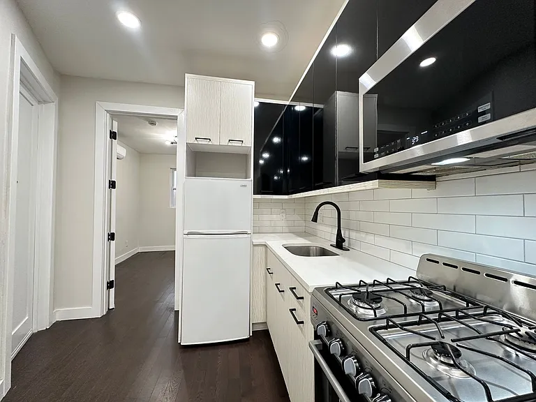 50 Jordan Ave #19E — Photo 1