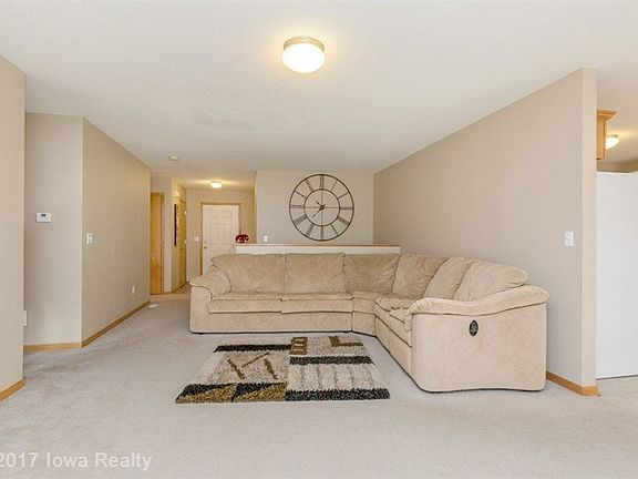3rd image of 2145 SE Florence Dr