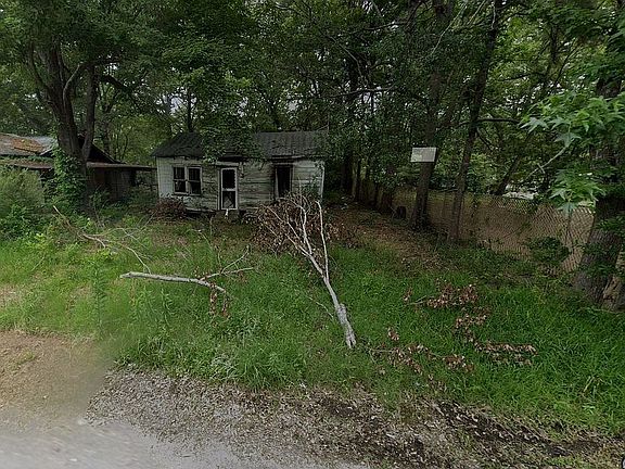 3rd image of 5503 Hoover St