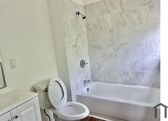 327 11th Ct W — Photo 5