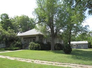 510 E 7th St NE, Russell, KS 67665