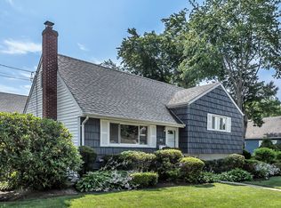 1875 Bryant Pl, Baldwin, NY 11510