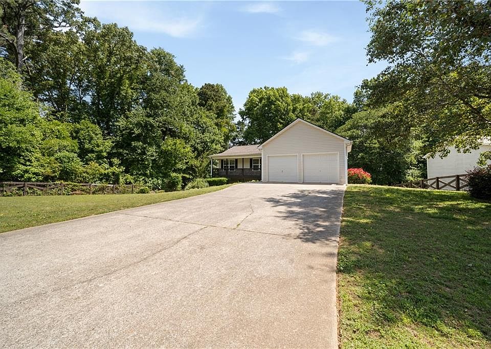1st image of 921 Pace Rd