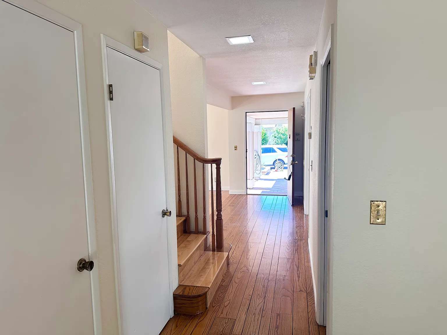 4 bed, 2.5 bath, 1784 sqft, $4,750 — Photo 4