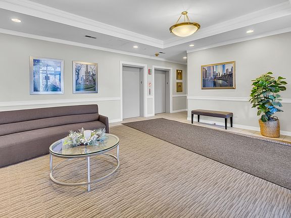 2nd image of 811 Chicago Ave APT 308