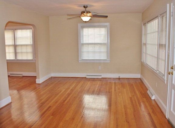 3rd image of 800 Grove Ave
