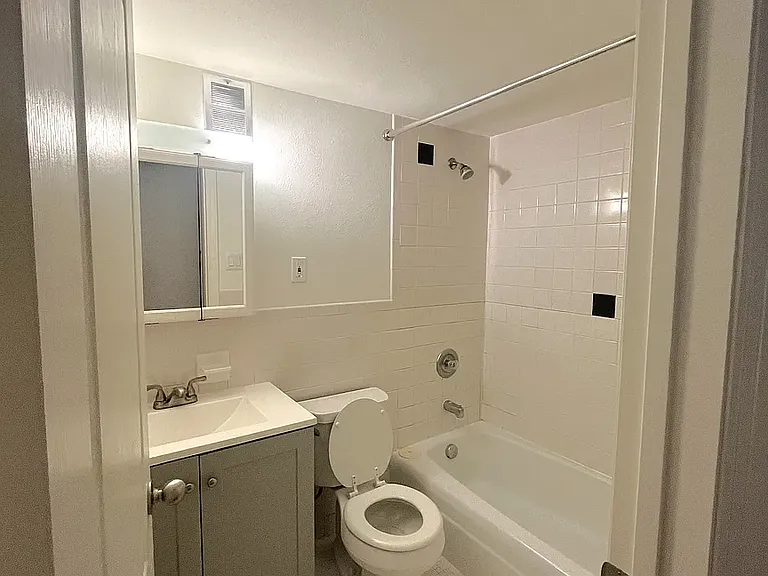 3541 Morganford Rd #7 — Photo 4