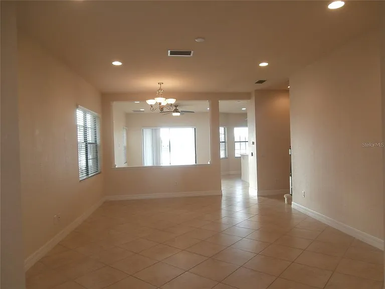 13172 Woodford St — Photo 4