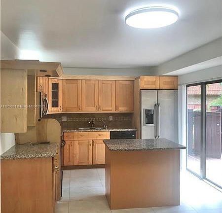 4th image of 2970 SW 11th Pl Unit 2970