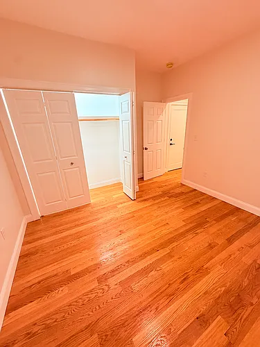 18 Queensberry St #7 Photo 1