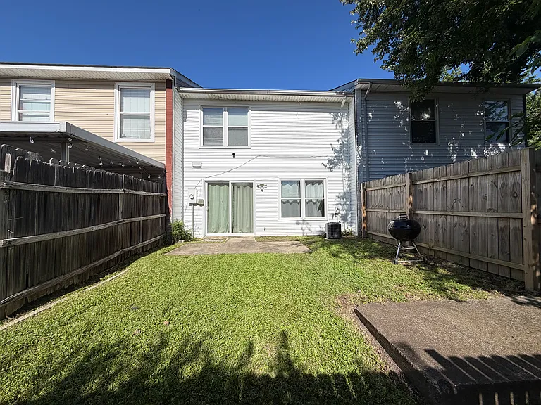 649 Governors Way — Photo 3