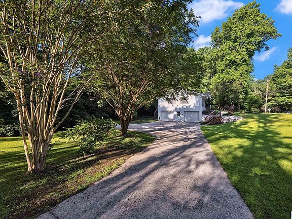 4th image of 1201 Fieldstown Rd