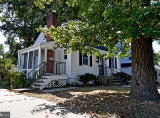 104 Seneca Dr, Oxon Hill, MD 20745