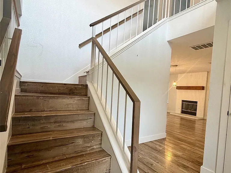 17844 Park Valley Dr — Photo 6