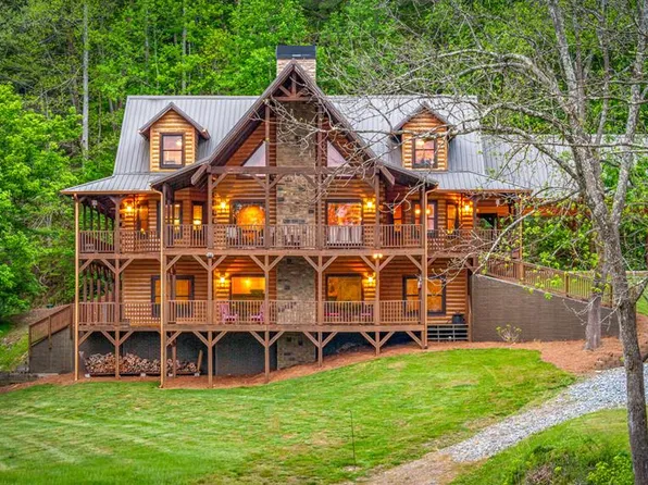 460 Wikle Dr, Ellijay, GA 30540